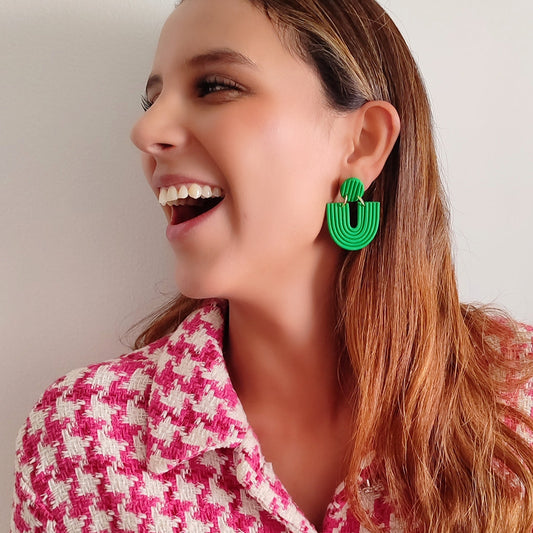 Aretes Aura